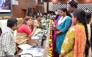 Mahila Aayog Aplya Dari Chandrapur Hearing