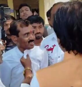 Ambadas Danve grabs BJP member collar