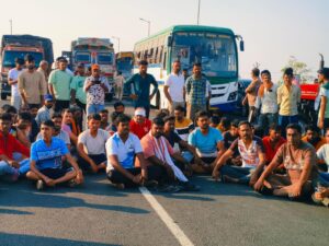Medshi bypass accident 10 women injured