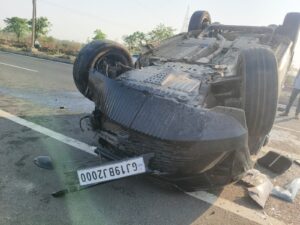 Medshi bypass accident 10 women injured
